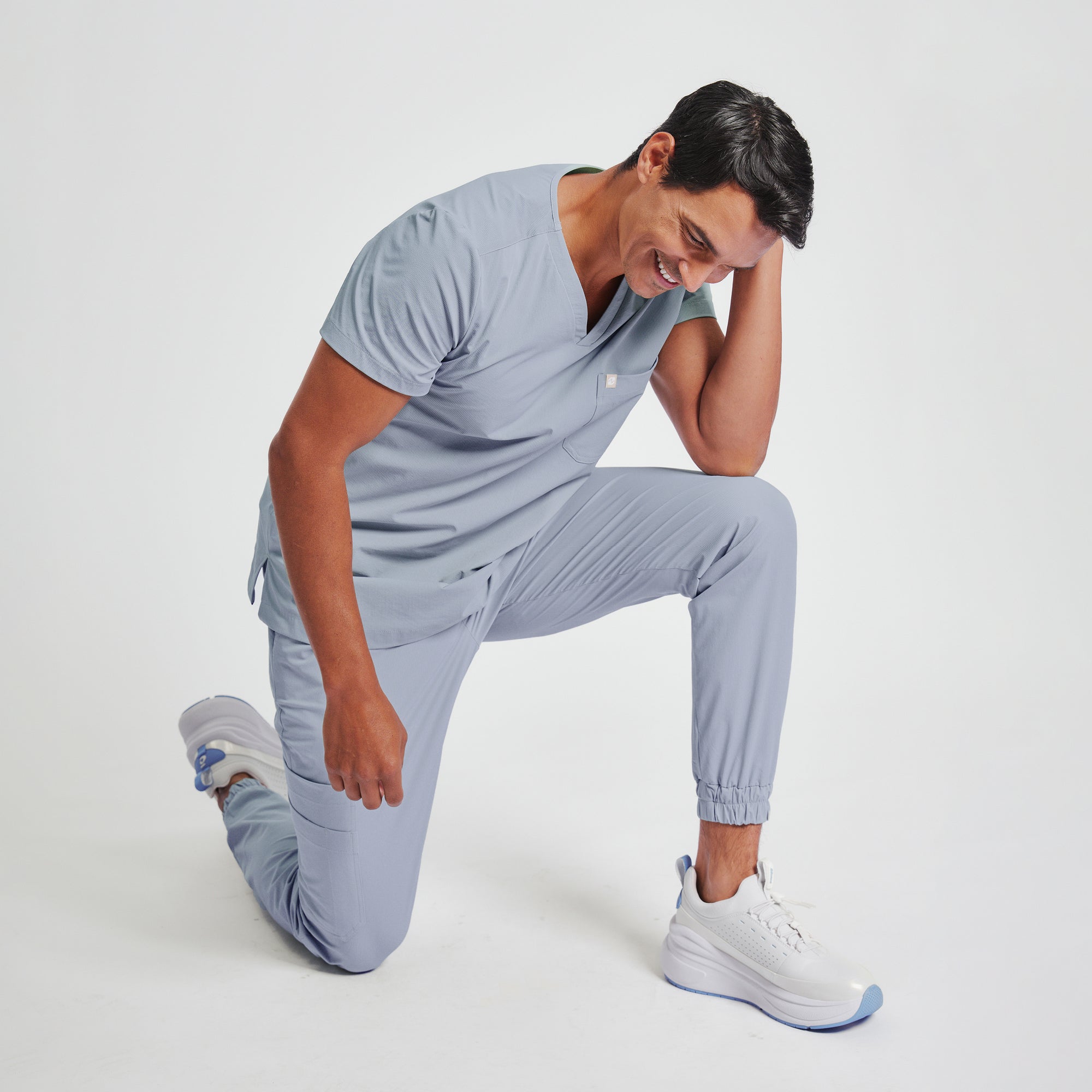 Image of Zenir | Men's Single Pocket Scrub Top - Cool Gray
