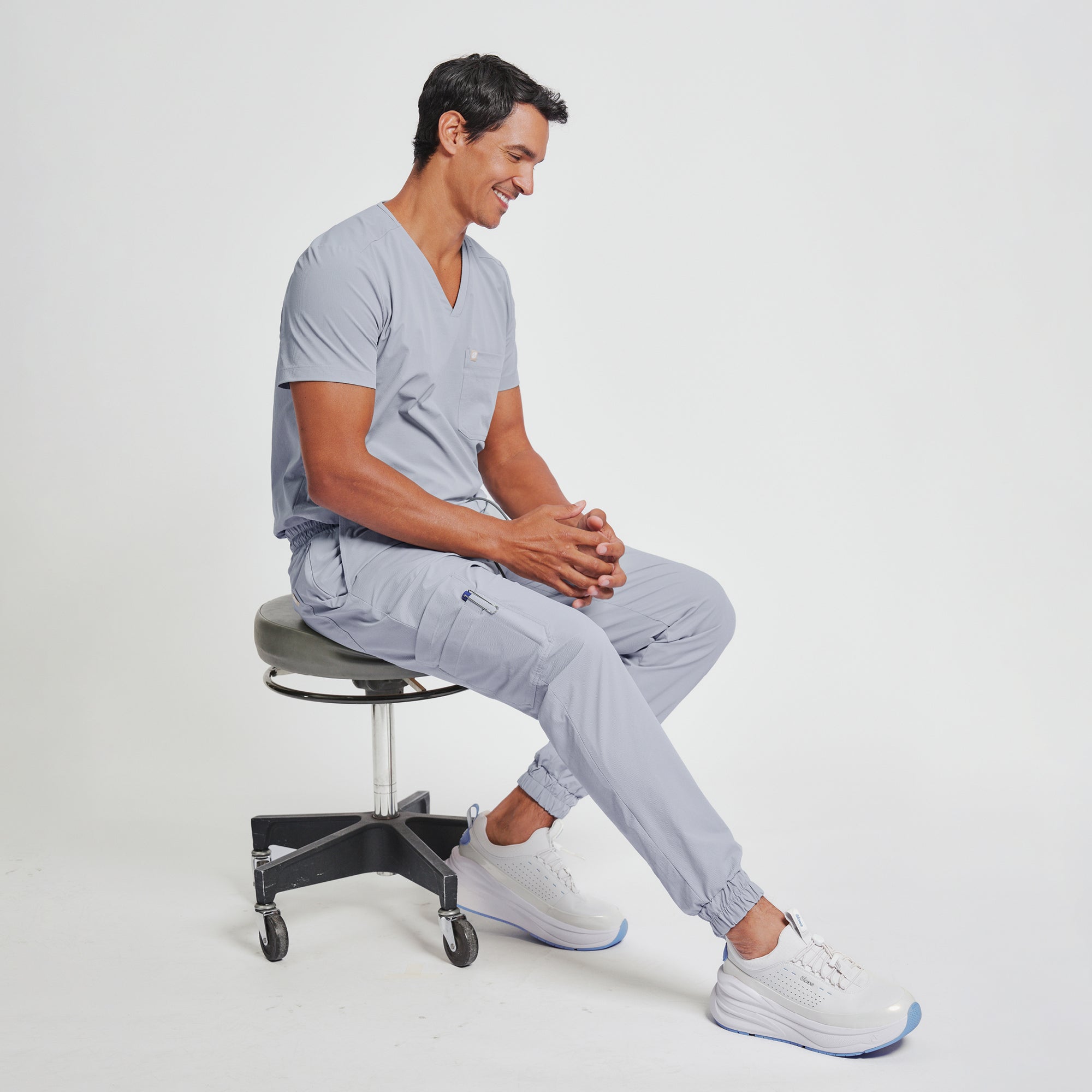 Image of Zenir | Men's Single Pocket Scrub Top - Cool Gray