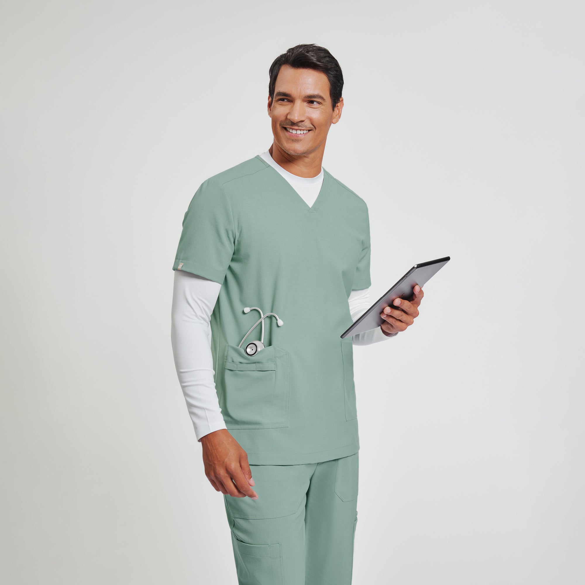 Image of Zenir | Men's Essential Underscrub Top - White