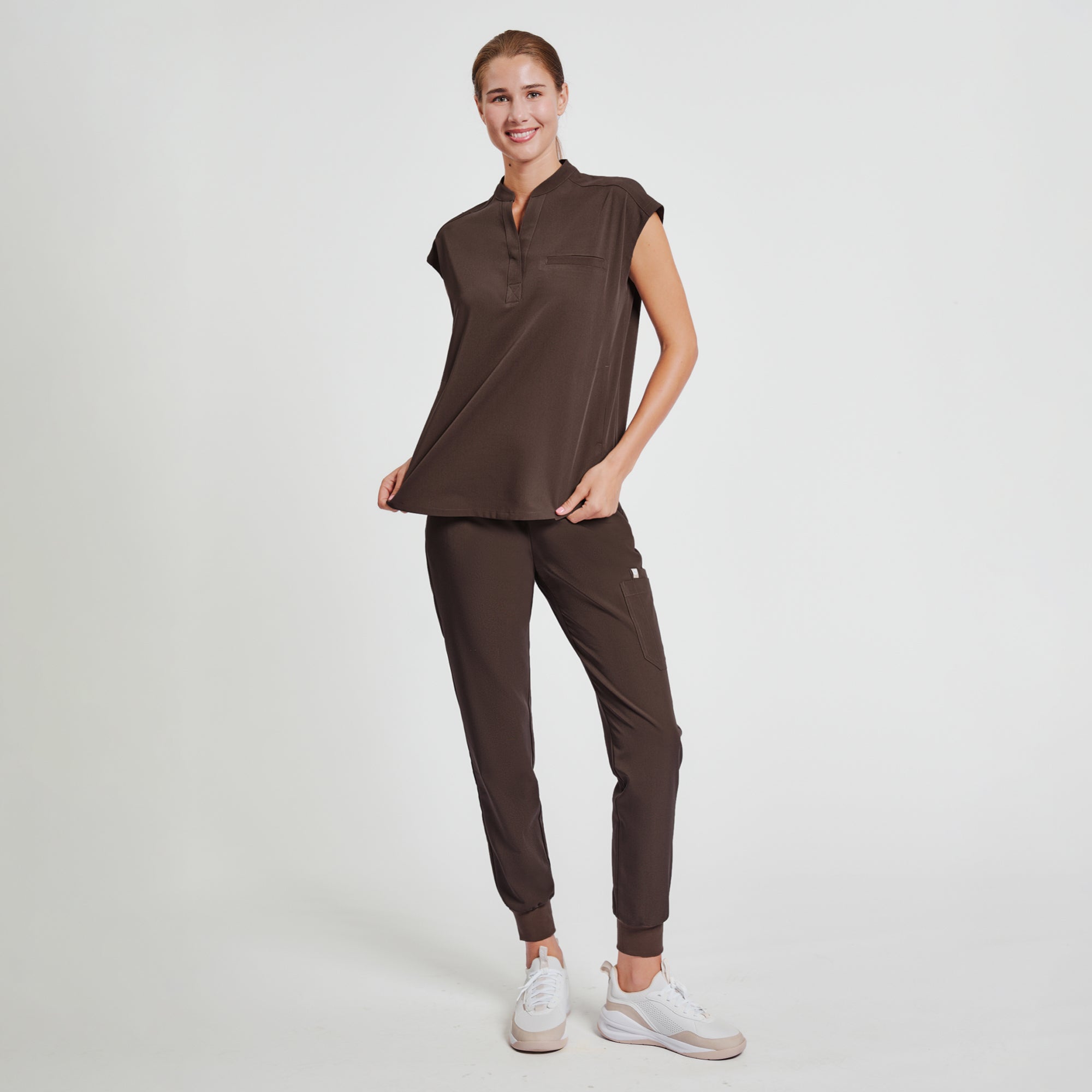 Image of Zenir | Women's Easy-Fit Jogger Scrub Pants - Brown