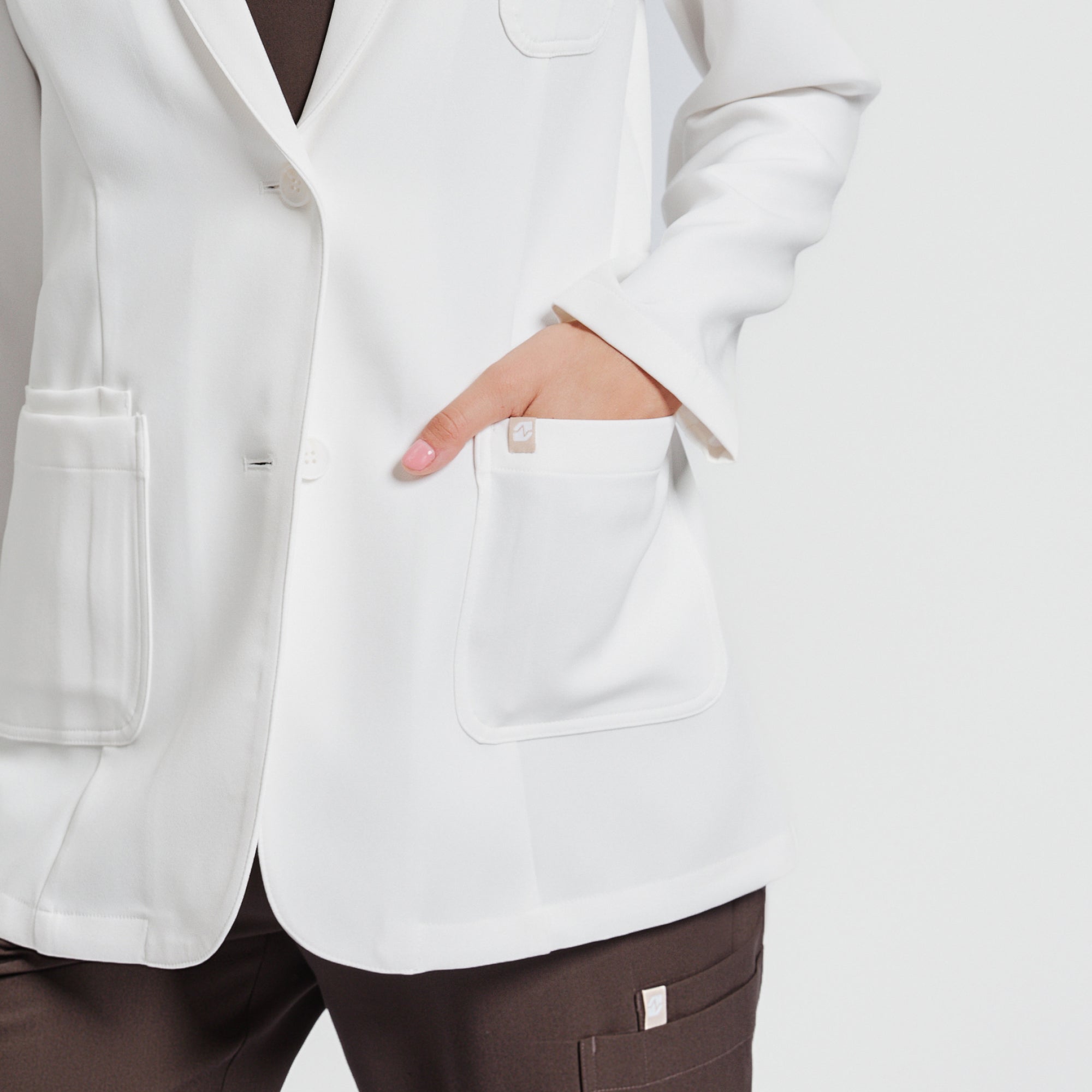 Image of Zenir | Structured Classic Short Lab Coat LCW-201 - Ivory White
