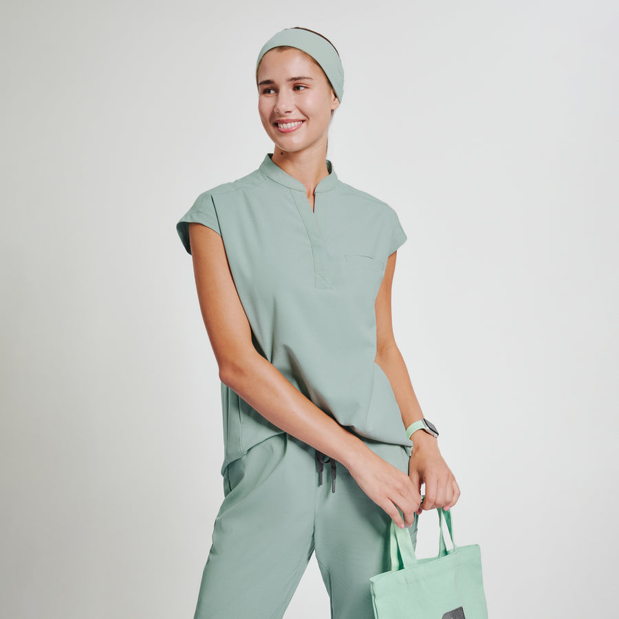 Zenir | Women's Mandarin Collar Scrub Top - Sage Green