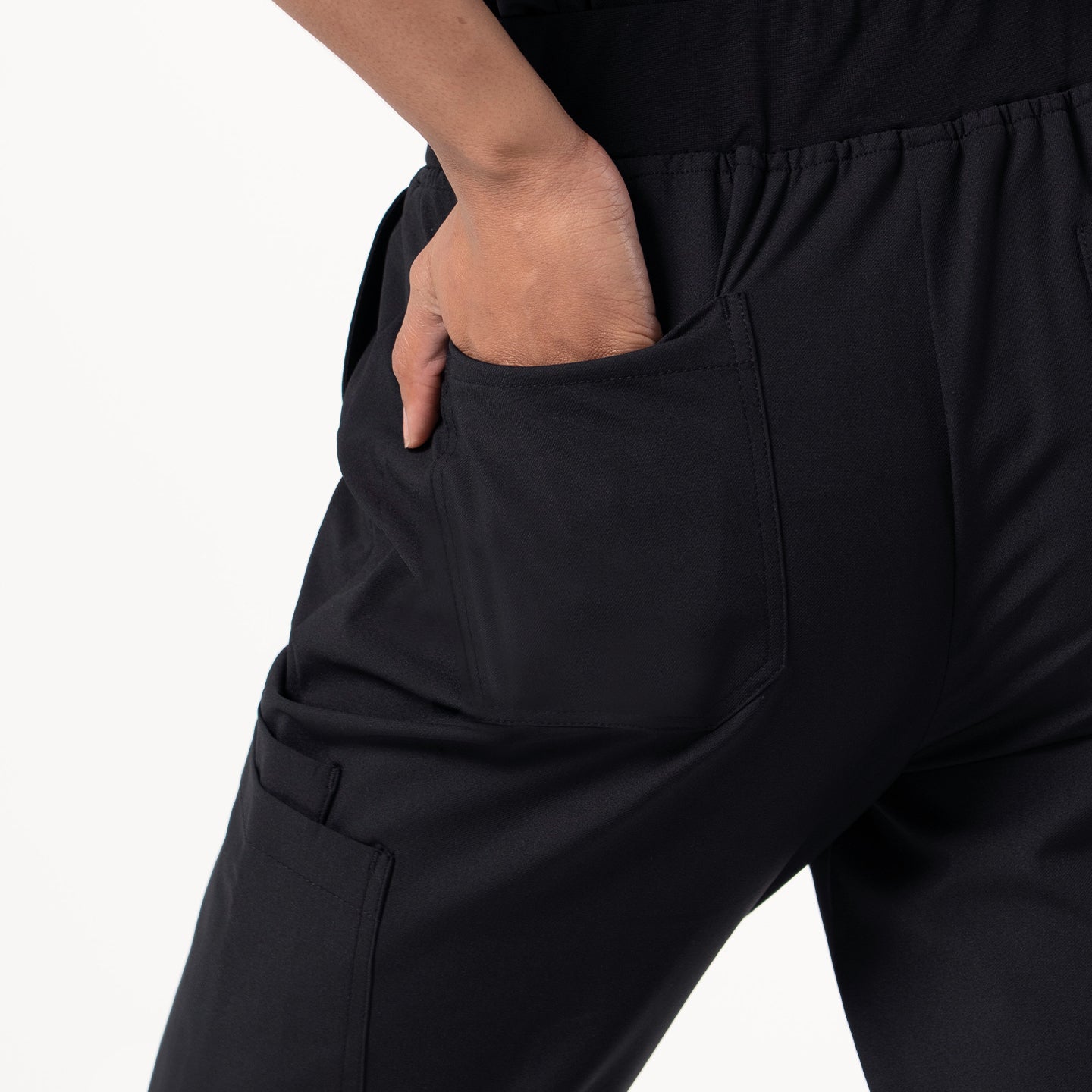 Zenir | Women's Pocket Jogger Scrub Pants - Eco Black