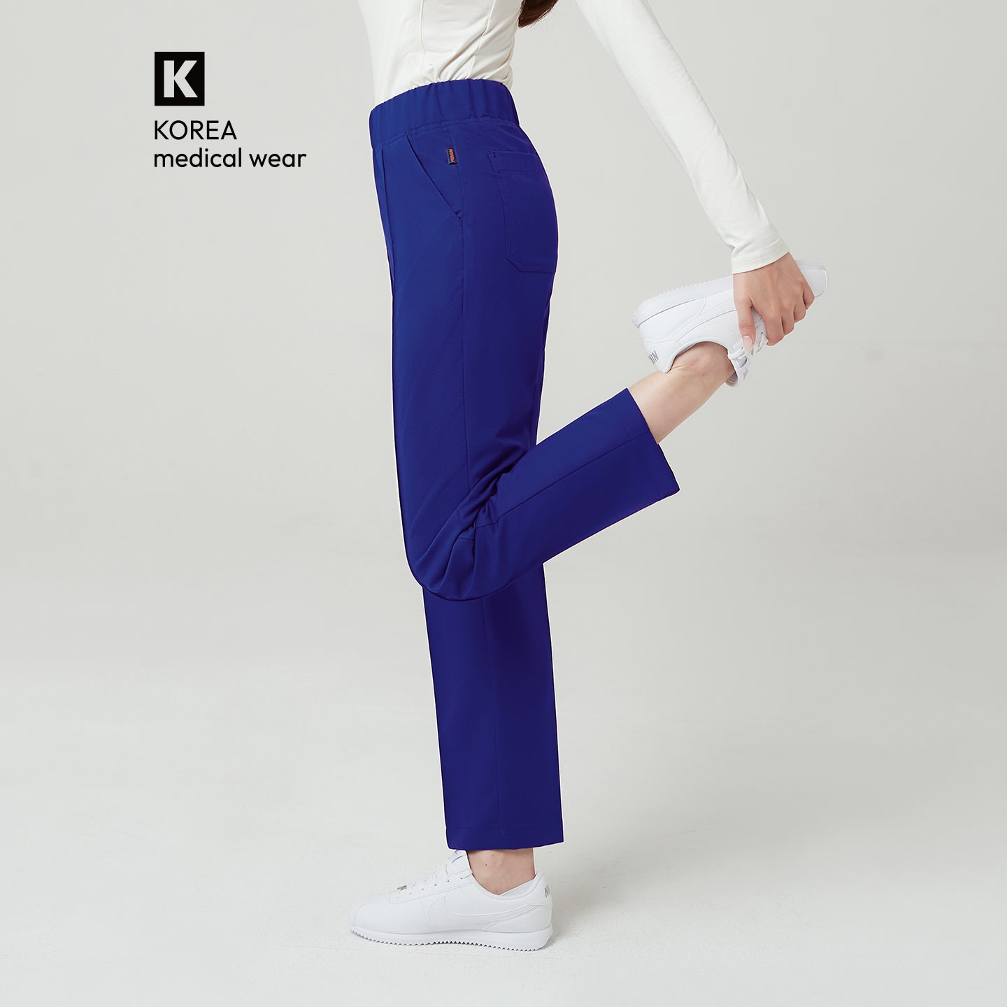 The Admiral Blue Pants feature a premium banding waist that offers exceptional comfort and flexibility.
